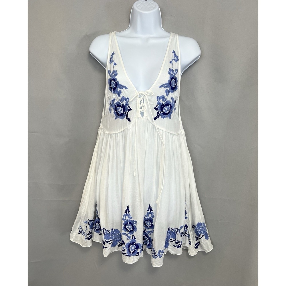 Free People Aida Slip Dress Size M Womans White Floral Embroidered Boho Hippie - Picture 2 of 15